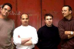 Les 3 fondateurs d'origine + Fred (pull noir), un talentueux graphiste qu'on vient de recruter